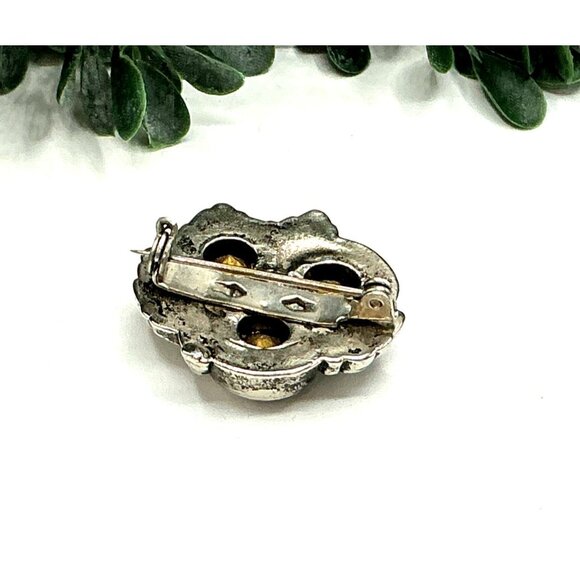 Vintage Silver Tone Leaf Brooch With Clear Rhinestones - Picture 3 of 5